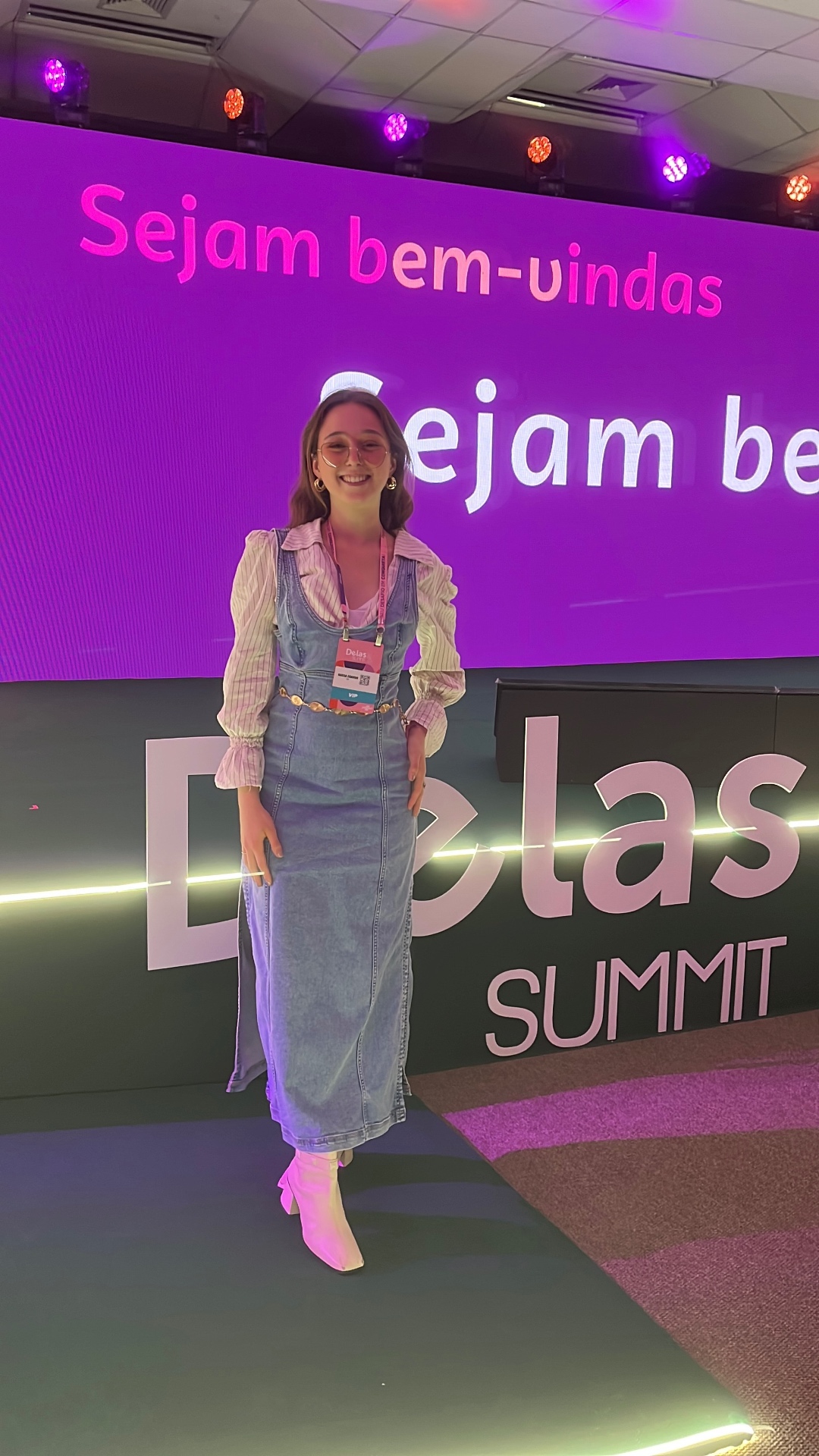 Raíssa Cândido no palco Delas Summit